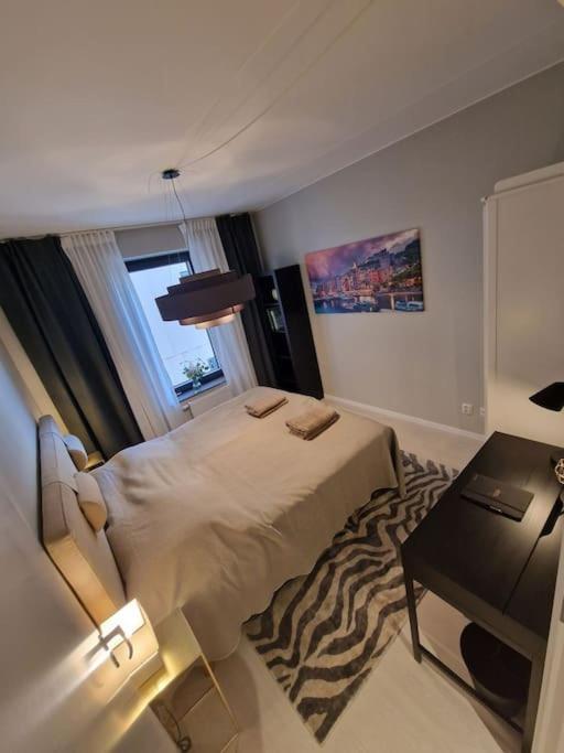 Modern Room With Bathroom, No Kitchen And Your Own Entrance ストックホルム エクステリア 写真